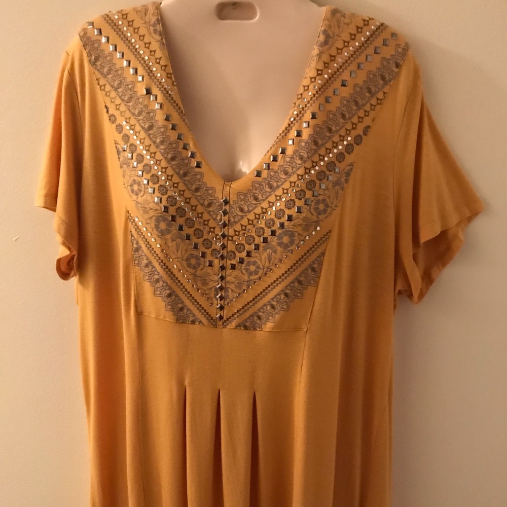 Short sleeve top